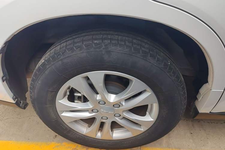 Used Haval M6 2019 1.5T DCT Two-Wheel Drive Value Edition China VI Standard Right Rear Wheel Hub