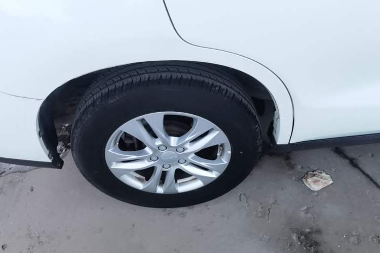 Used Haval M6 2019 1.5T DCT Two-Wheel Drive Value Edition China VI Standard Right Rear Wheel Hub