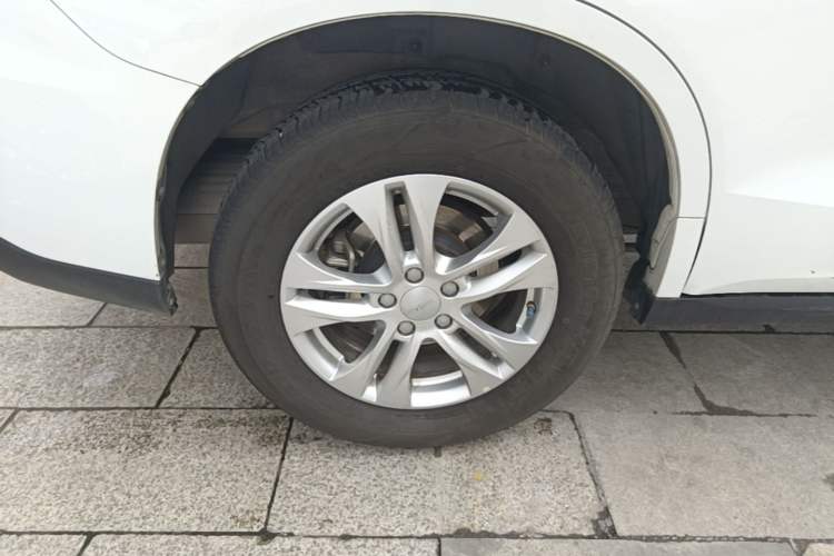 Used Haval M6 2019 1.5T Manual Two-Wheel Drive Elite Version China V Standard Right Rear Wheel Hub