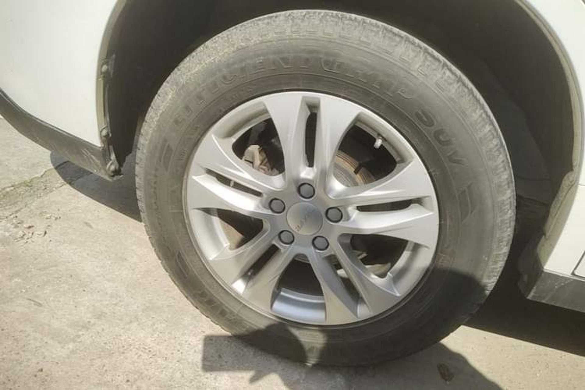 Used Haval M6 2019 1.5T Manual Two-Wheel Drive Elite Version China VI Standard Right Rear Wheel Hub