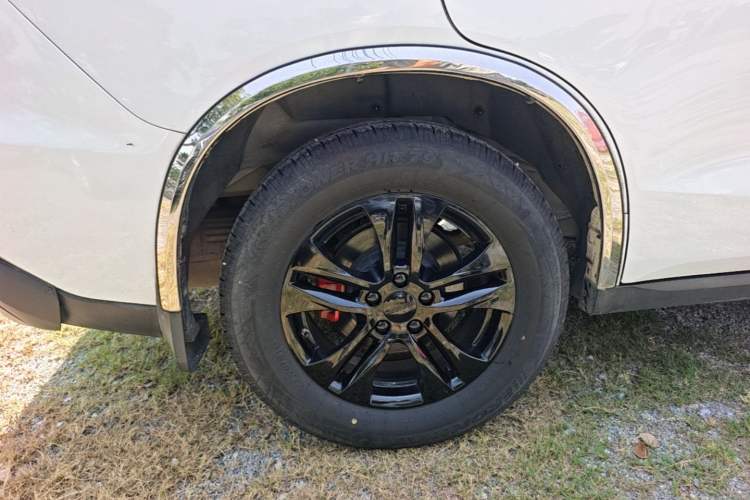 Used Haval M6 2019 1.5T DCT Two-Wheel Drive Elite Version China VI Standard Right Rear Wheel Hub