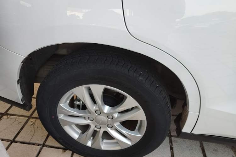 Used Haval M6 2019 1.5T DCT Two-Wheel Drive Elite Version China VI Standard Right Rear Wheel Hub