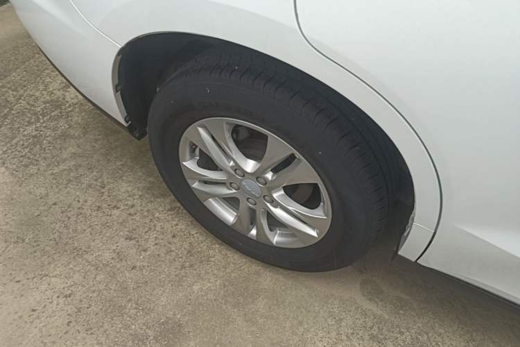 Used Haval M6 2019 1.5T DCT Two-Wheel Drive Value Edition China VI Standard Right Rear Wheel Hub
