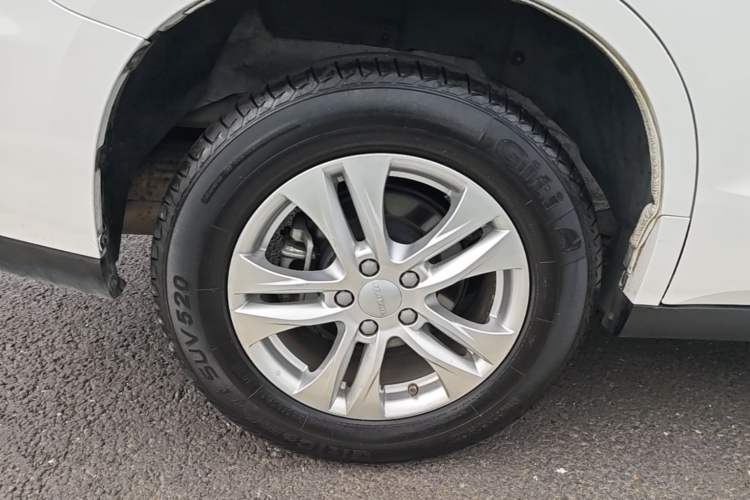 Used Haval M6 2019 1.5T DCT Two-Wheel Drive Value Edition China VI Standard Right Rear Wheel Hub