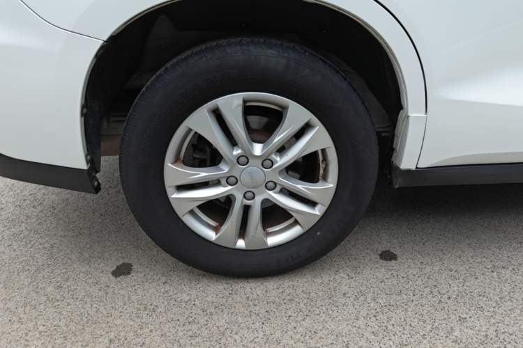 Used Haval M6 2019 1.5T Manual Two-Wheel Drive Elite Version China VI Standard Right Rear Wheel Hub
