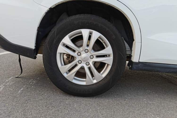 Used Haval M6 2019 1.5T Manual Two-Wheel Drive Elite Version China VI Standard Right Rear Wheel Hub