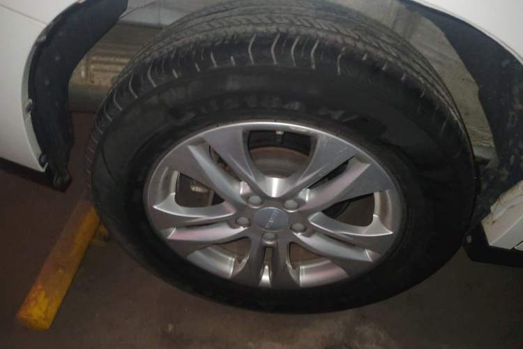 Used Haval M6 2019 1.5T Manual Two-Wheel Drive Urban Version China VI Standard Right Rear Wheel Hub
