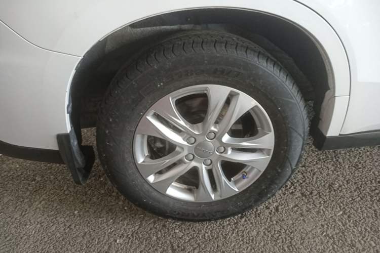 Used Haval M6 2019 1.5T DCT Two-Wheel Drive Elite Version China VI Standard Right Rear Wheel Hub