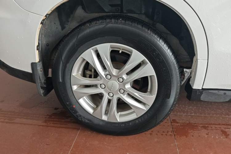 Used Haval M6 2019 1.5T DCT Two-Wheel Drive Elite Version China VI Standard Right Rear Wheel Hub