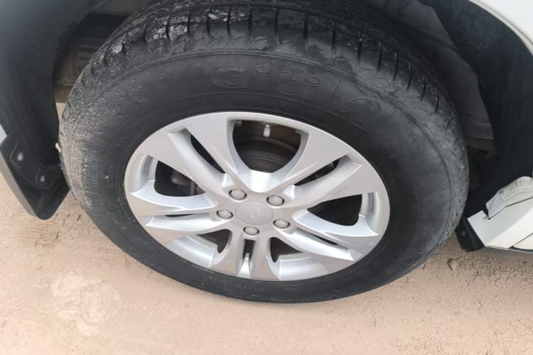 Used Haval M6 2019 1.5T DCT Two-Wheel Drive Value Edition China VI Standard Right Rear Wheel Hub