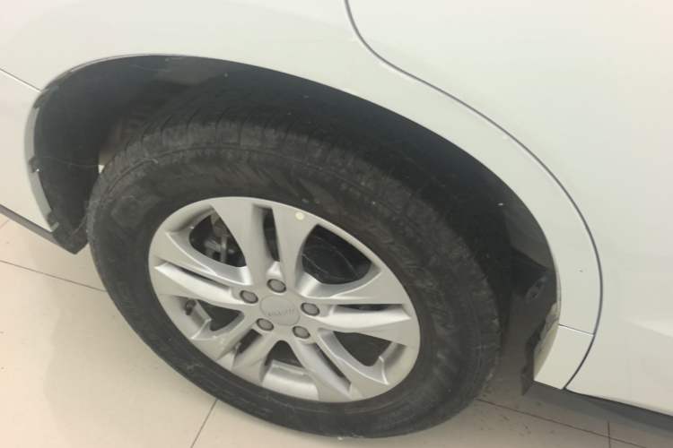 Used Haval M6 2019 1.5T DCT Two-Wheel Drive Value Edition China VI Standard Right Rear Wheel Hub