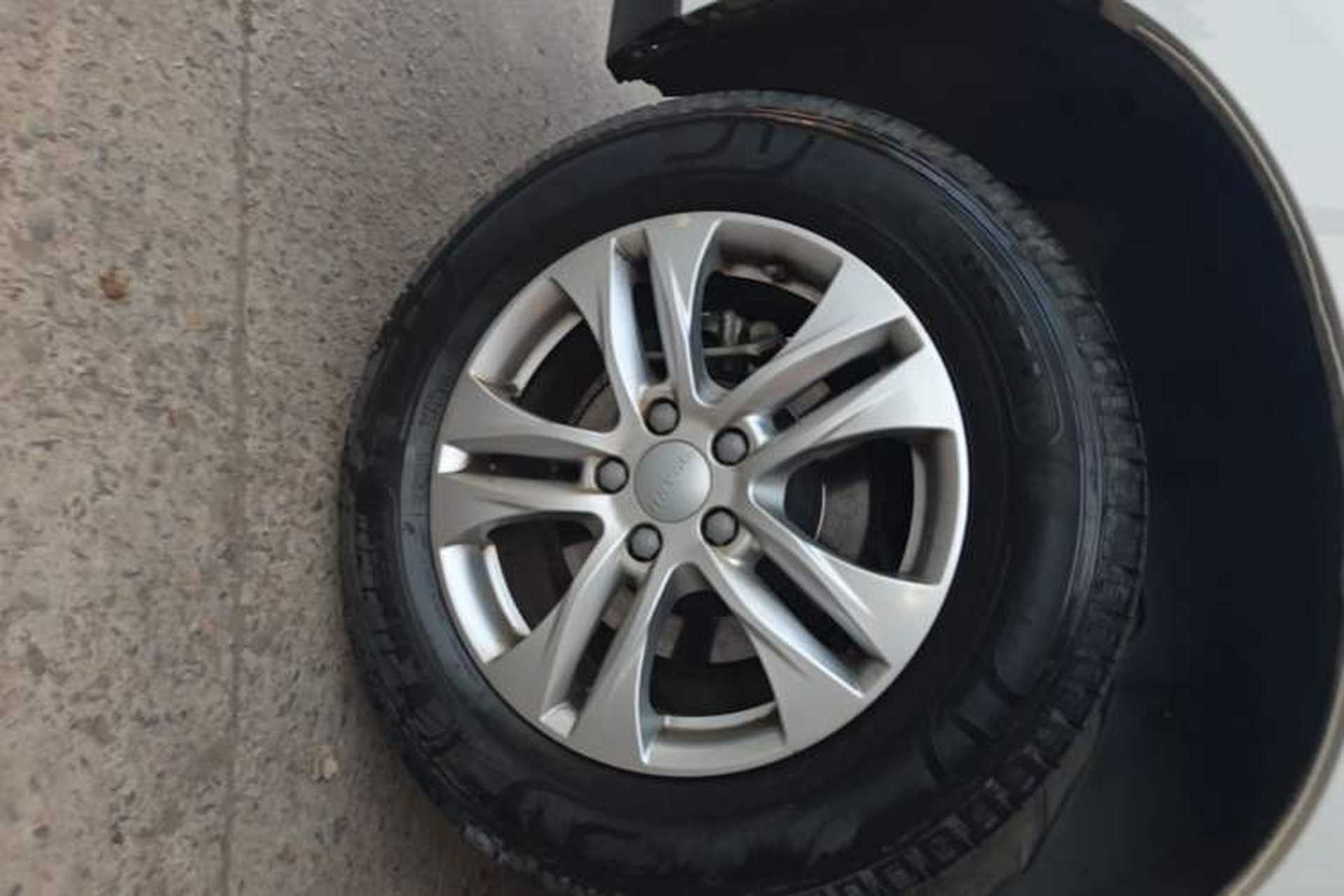 Used Haval M6 2019 1.5T DCT Two-Wheel Drive Elite Version China VI Standard Right Rear Wheel Hub