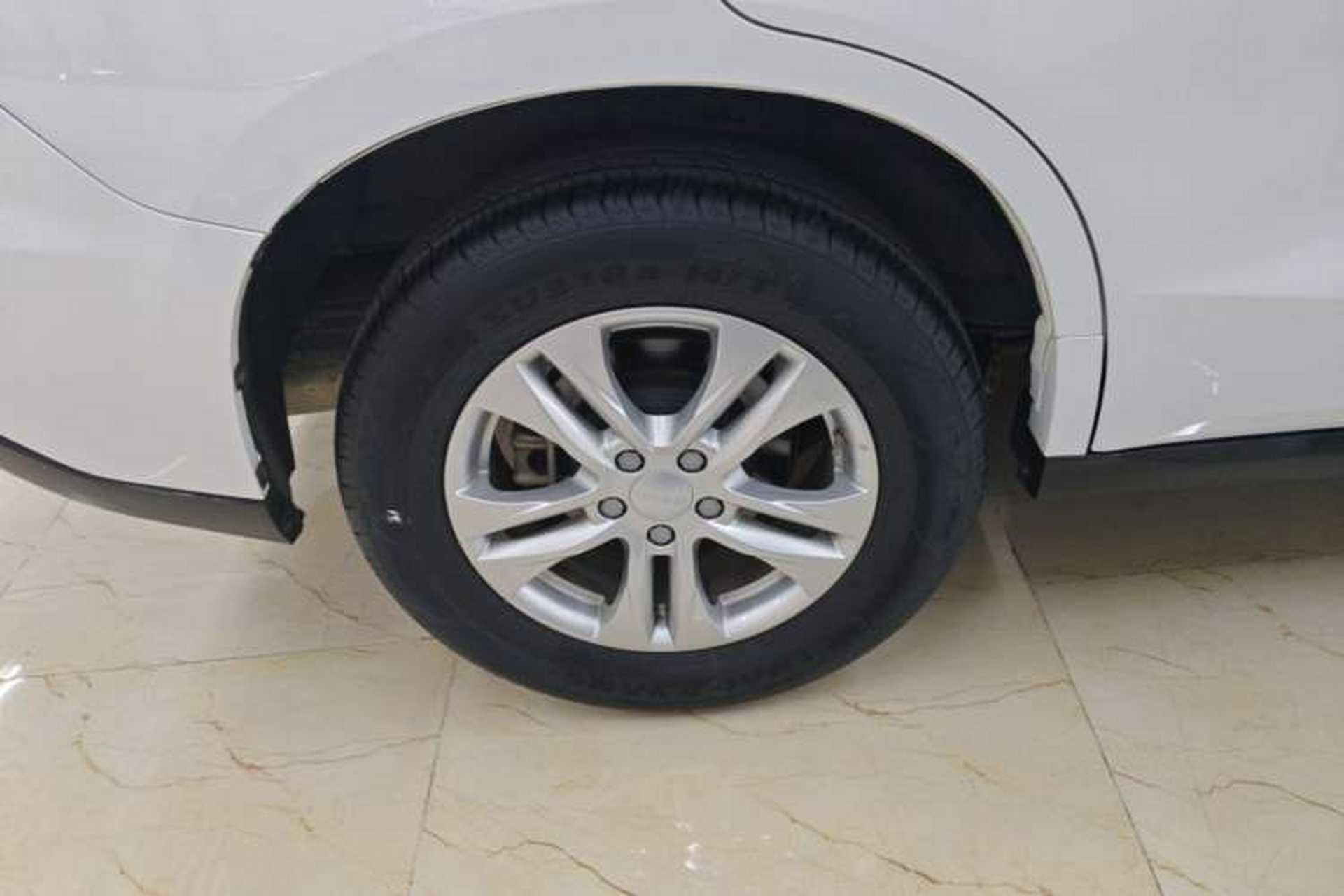 Used Haval M6 2019 1.5T DCT Two-Wheel Drive Elite Version China V Standard Right Rear Wheel Hub