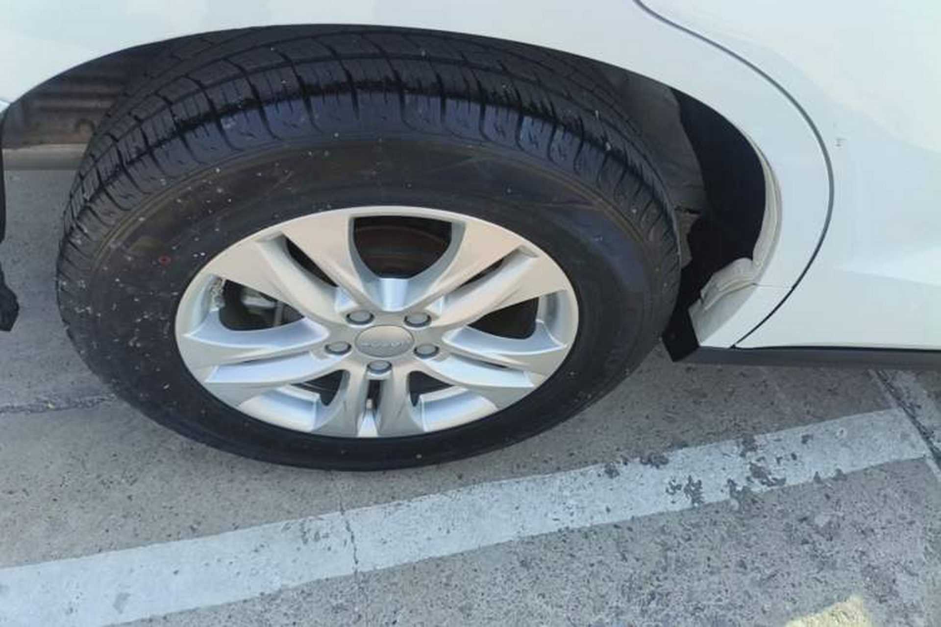 Used Haval M6 2019 1.5T DCT Two-Wheel Drive Value Edition China VI Standard Right Rear Wheel Hub