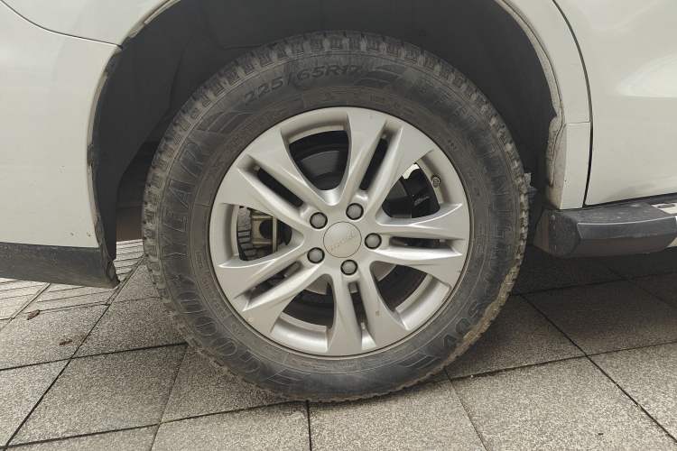 Used Haval M6 2019 1.5T DCT Two-Wheel Drive Elite Version China VI Standard Right Rear Wheel Hub