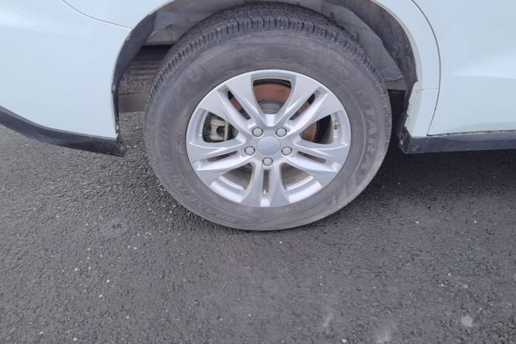 Used Haval M6 2019 1.5T DCT Two-Wheel Drive Value Edition China VI Standard Right Rear Wheel Hub