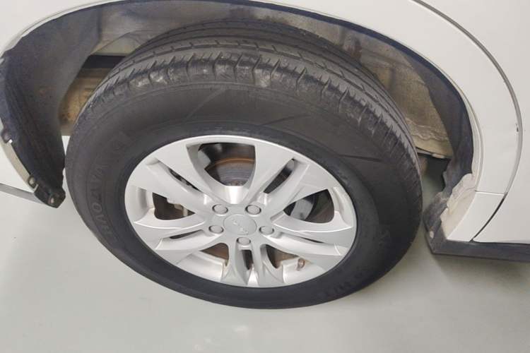 Used Haval M6 2019 1.5T DCT Two-Wheel Drive Value Edition China VI Standard Right Rear Wheel Hub