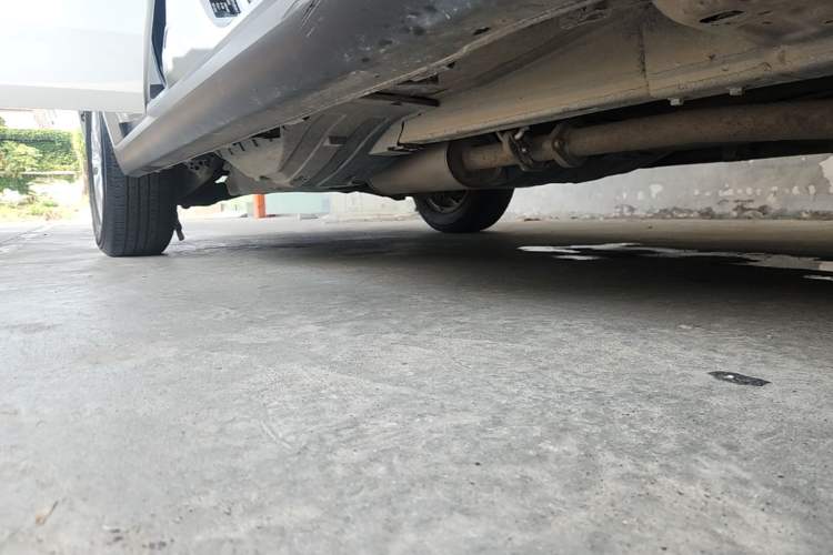 Used Haval M6 2019 1.5T DCT Two-Wheel Drive Elite Version China V Standard Right Side Sill