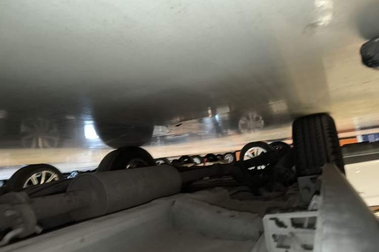 Used Haval M6 2019 1.5T DCT Two-Wheel Drive Value Edition China VI Standard Right Side Sill