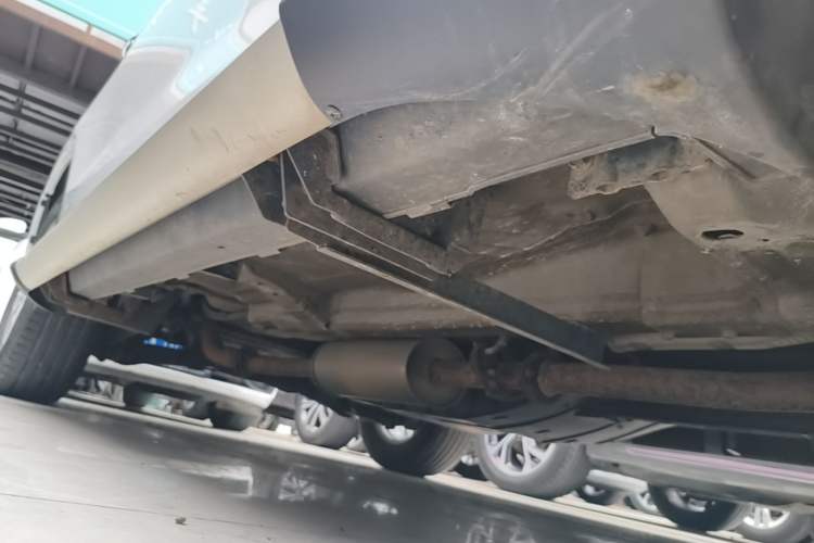 Used Haval M6 2019 1.5T DCT Two-Wheel Drive Elite Version China VI Standard Right Side Sill