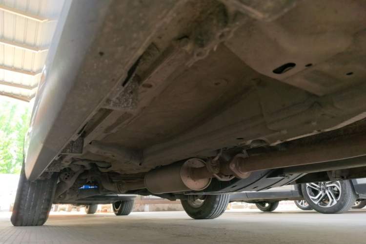 Used Haval M6 2019 1.5T DCT Two-Wheel Drive Value Edition China VI Standard Right Side Sill