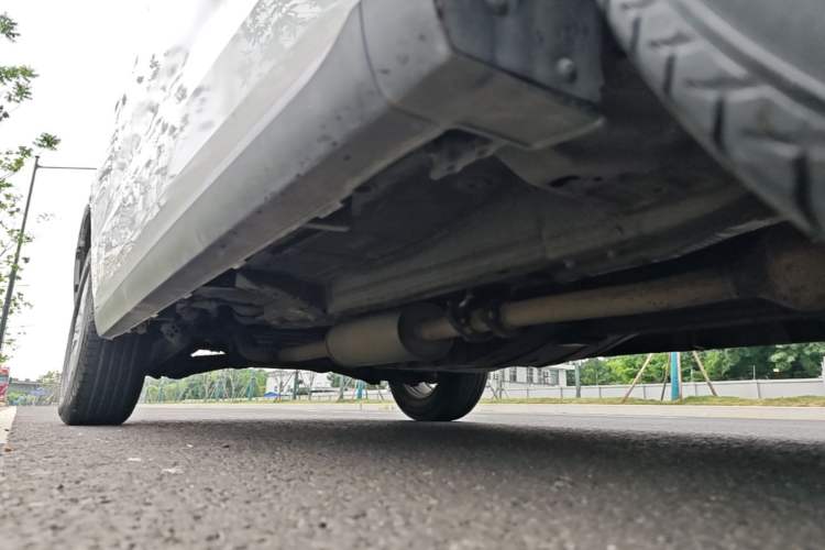 Used Haval M6 2019 1.5T DCT Two-Wheel Drive Value Edition China VI Standard Right Side Sill