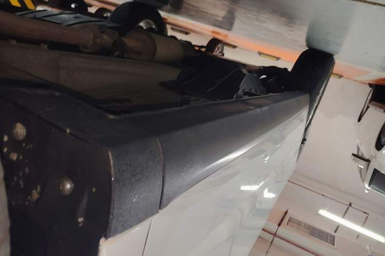 Used Haval M6 2019 1.5T DCT Two-Wheel Drive Elite Version China V Standard Right Side Sill