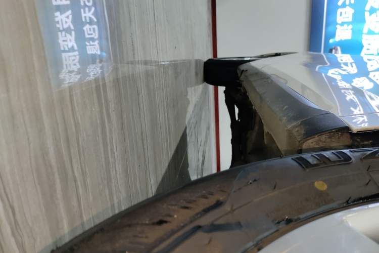 Used Haval M6 2019 1.5T DCT Two-Wheel Drive Value Edition China VI Standard Right Side Sill