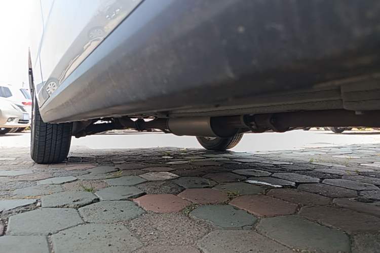 Used Haval M6 2019 1.5T Manual Two-Wheel Drive Elite Version China VI Standard Right Side Sill