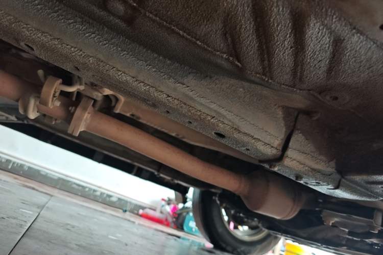 Used Haval M6 2019 1.5T DCT Two-Wheel Drive Elite Version China VI Standard Right Side Sill
