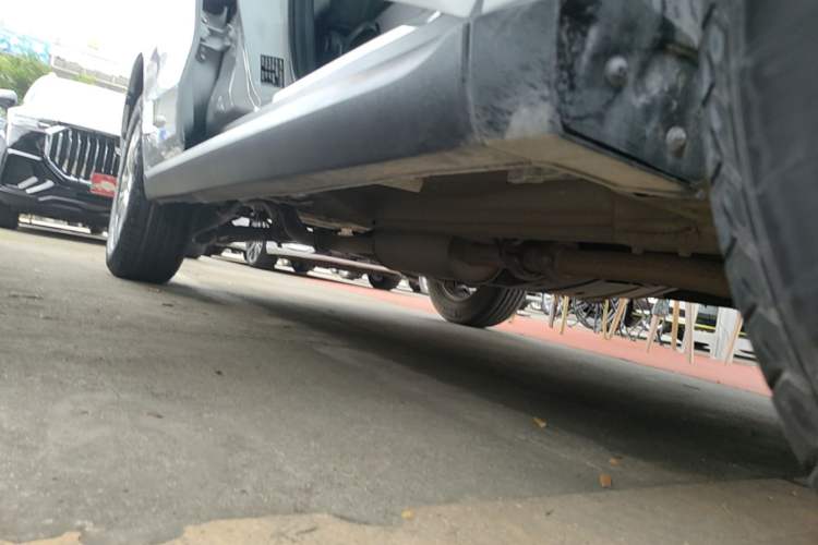 Used Haval M6 2019 1.5T DCT Two-Wheel Drive Elite Version China VI Standard Right Side Sill