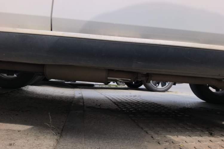 Used Haval M6 2019 1.5T DCT Two-Wheel Drive Elite Version China VI Standard Right Side Sill