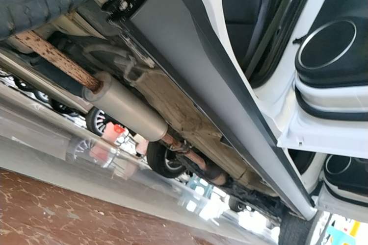 Used Haval M6 2019 1.5T DCT Two-Wheel Drive Elite Version China VI Standard Right Side Sill