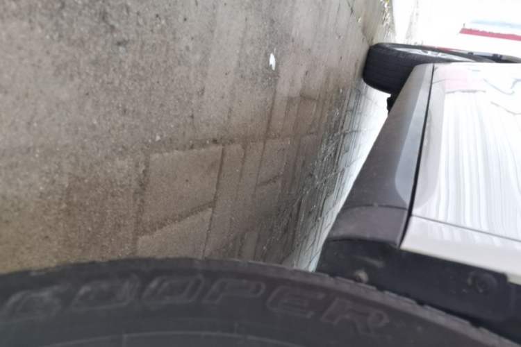 Used Haval M6 2019 1.5T Manual Two-Wheel Drive Urban Version China VI Standard Right Side Sill