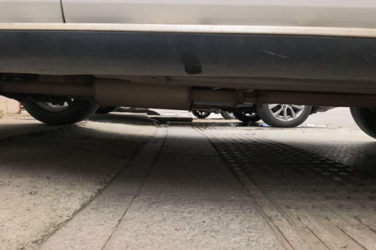 Used Haval M6 2019 1.5T DCT Two-Wheel Drive Elite Version China VI Standard Right Side Sill