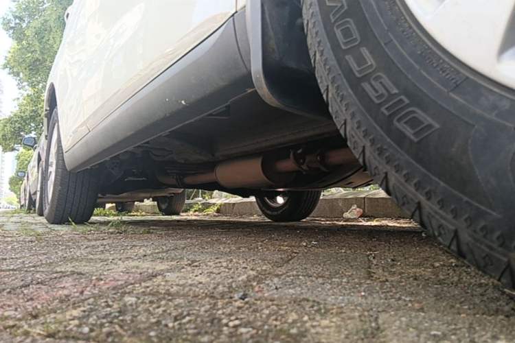 Used Haval M6 2019 1.5T Manual Two-Wheel Drive Elite Version China VI Standard Right Side Sill