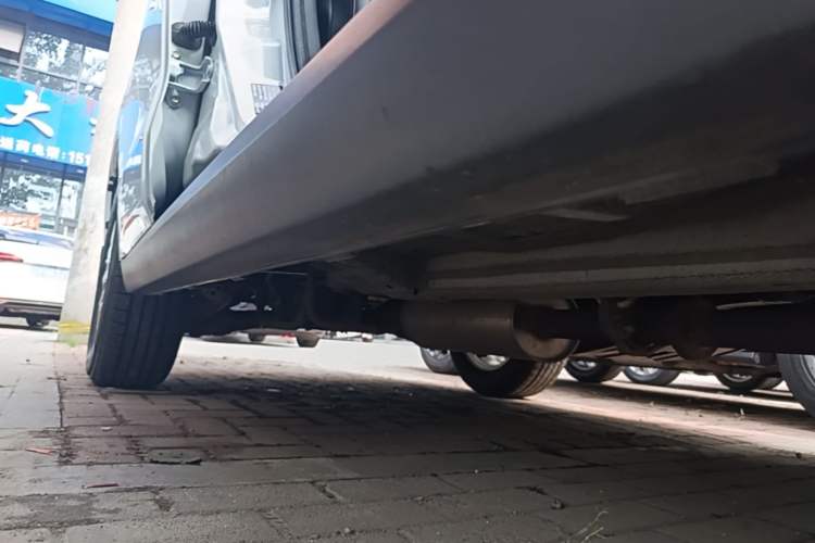 Used Haval M6 2019 1.5T Manual Two-Wheel Drive Elite Version China V Standard Right Side Sill