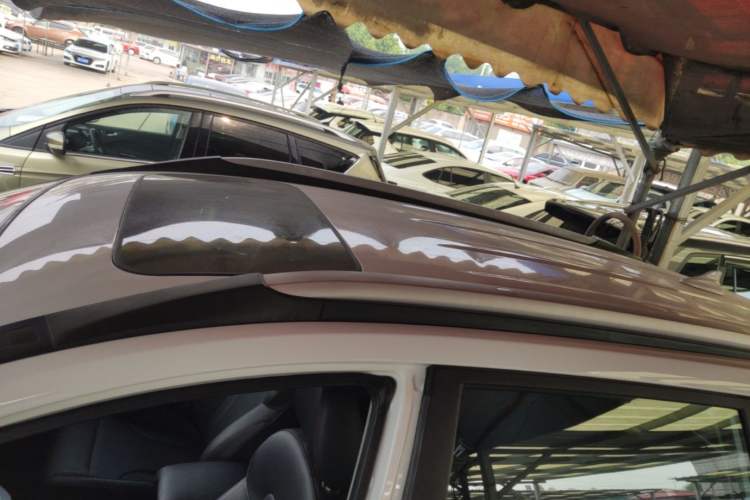 Used Haval M6 2019 1.5T DCT Two-Wheel Drive Elite Version China VI Standard Roof