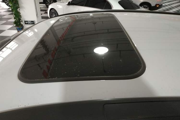 Used Haval M6 2019 1.5T DCT Two-Wheel Drive Value Edition China VI Standard Roof