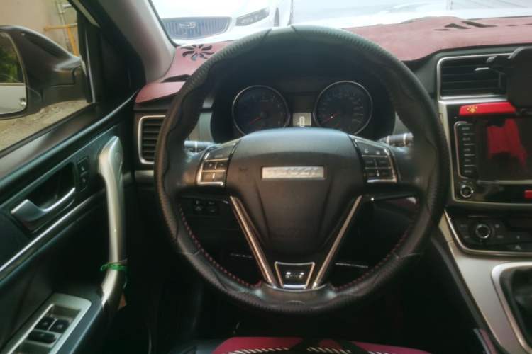 Used Haval M6 2019 1.5T Manual Two-Wheel Drive Elite Version China V Standard Steering Wheel