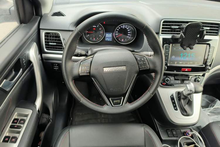 Used Haval M6 2019 1.5T DCT Two-Wheel Drive Elite Version China VI Standard Steering Wheel