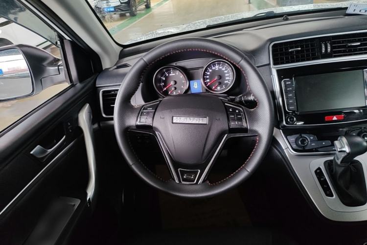 Used Haval M6 2019 1.5T DCT Two-Wheel Drive Elite Version China VI Standard Steering Wheel