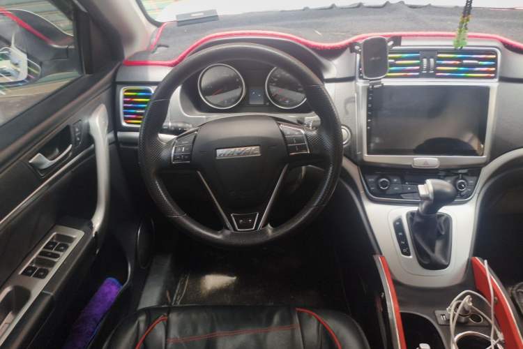 Used Haval M6 2019 1.5T DCT Two-Wheel Drive Value Edition China VI Standard Steering Wheel