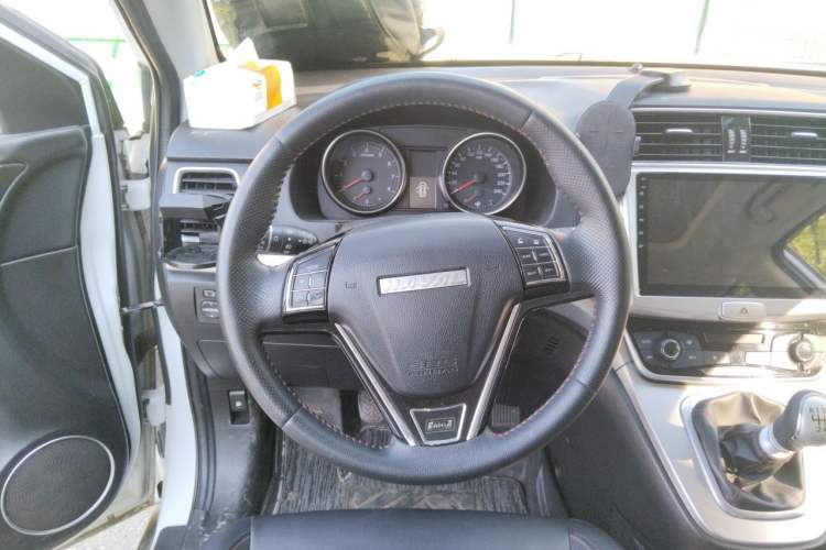 Used Haval M6 2019 1.5T Manual Two-Wheel Drive Elite Version China V Standard Steering Wheel