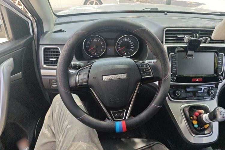 Used Haval M6 2019 1.5T Manual Two-Wheel Drive Elite Version China VI Standard Steering Wheel