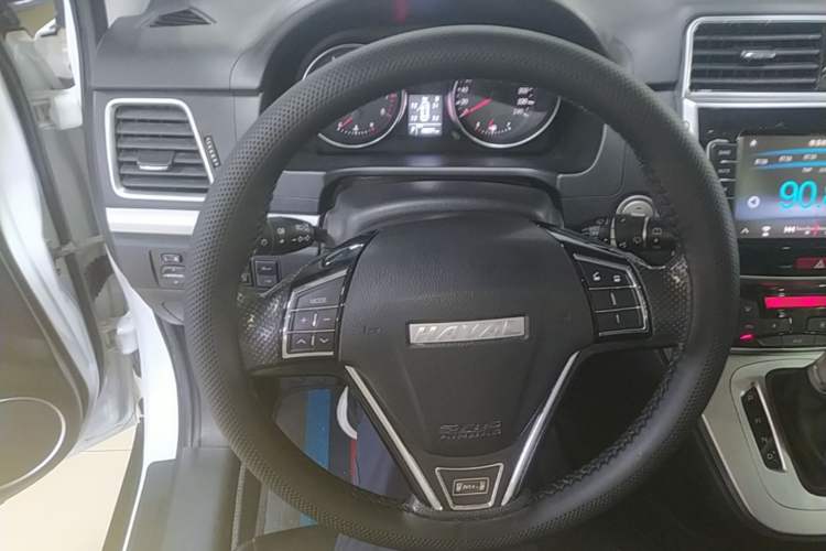 Used Haval M6 2019 1.5T DCT Two-Wheel Drive Value Edition China VI Standard Steering Wheel