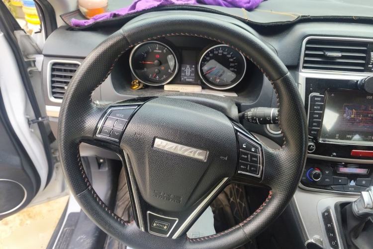 Used Haval M6 2019 1.5T DCT Two-Wheel Drive Elite Version China VI Standard Steering Wheel