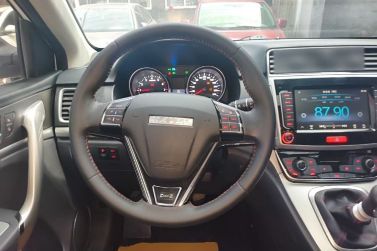 Used Haval M6 2019 1.5T Manual Two-Wheel Drive Elite Version China VI Standard Steering Wheel