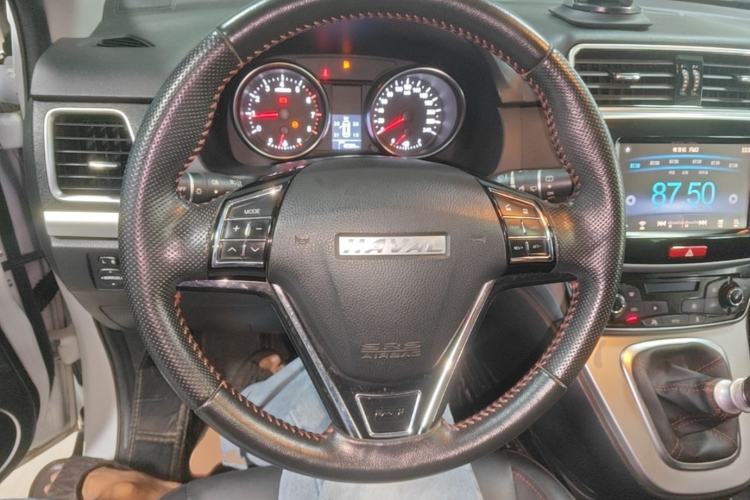 Used Haval M6 2019 1.5T Manual Two-Wheel Drive Elite Version China V Standard Steering Wheel