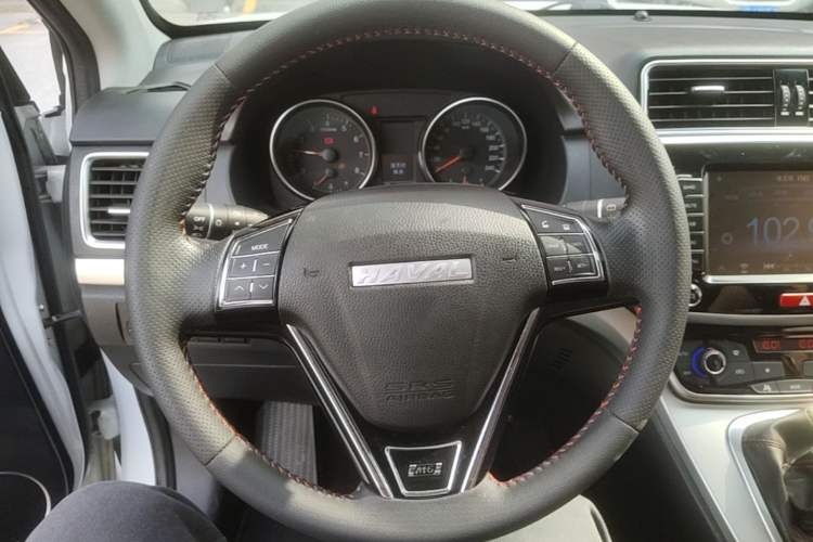 Used Haval M6 2019 1.5T Manual Two-Wheel Drive Elite Version China VI Standard Steering Wheel